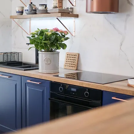 Luksusowe Bursztynowy ,,morski Szafir