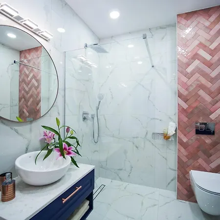 Luksusowe Bursztynowy ,,morski Szafir